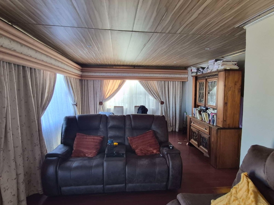3 Bedroom Property for Sale in Zwide Eastern Cape